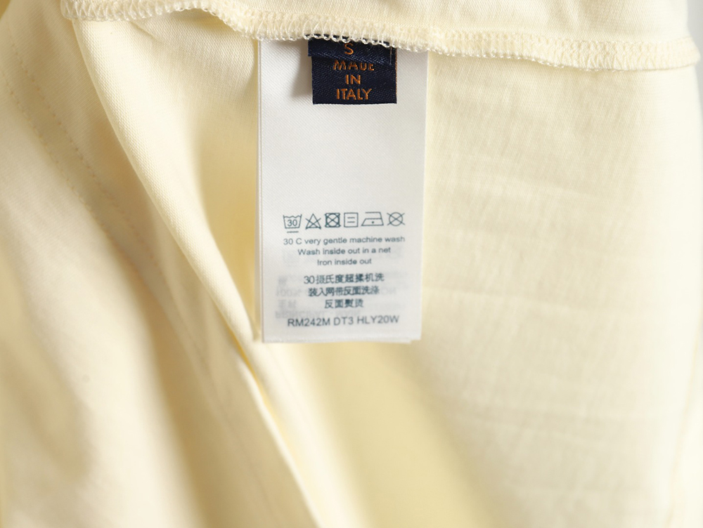 Louis Vuitton fake pocket letter printed short sleeves