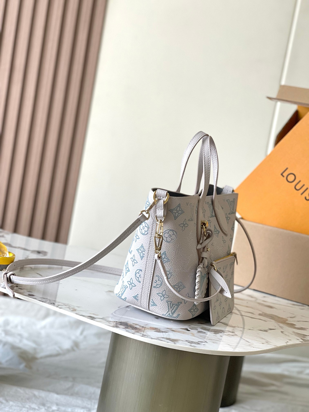 Louis Vuitton Blossom PM Bags M12088 22*14*16cm