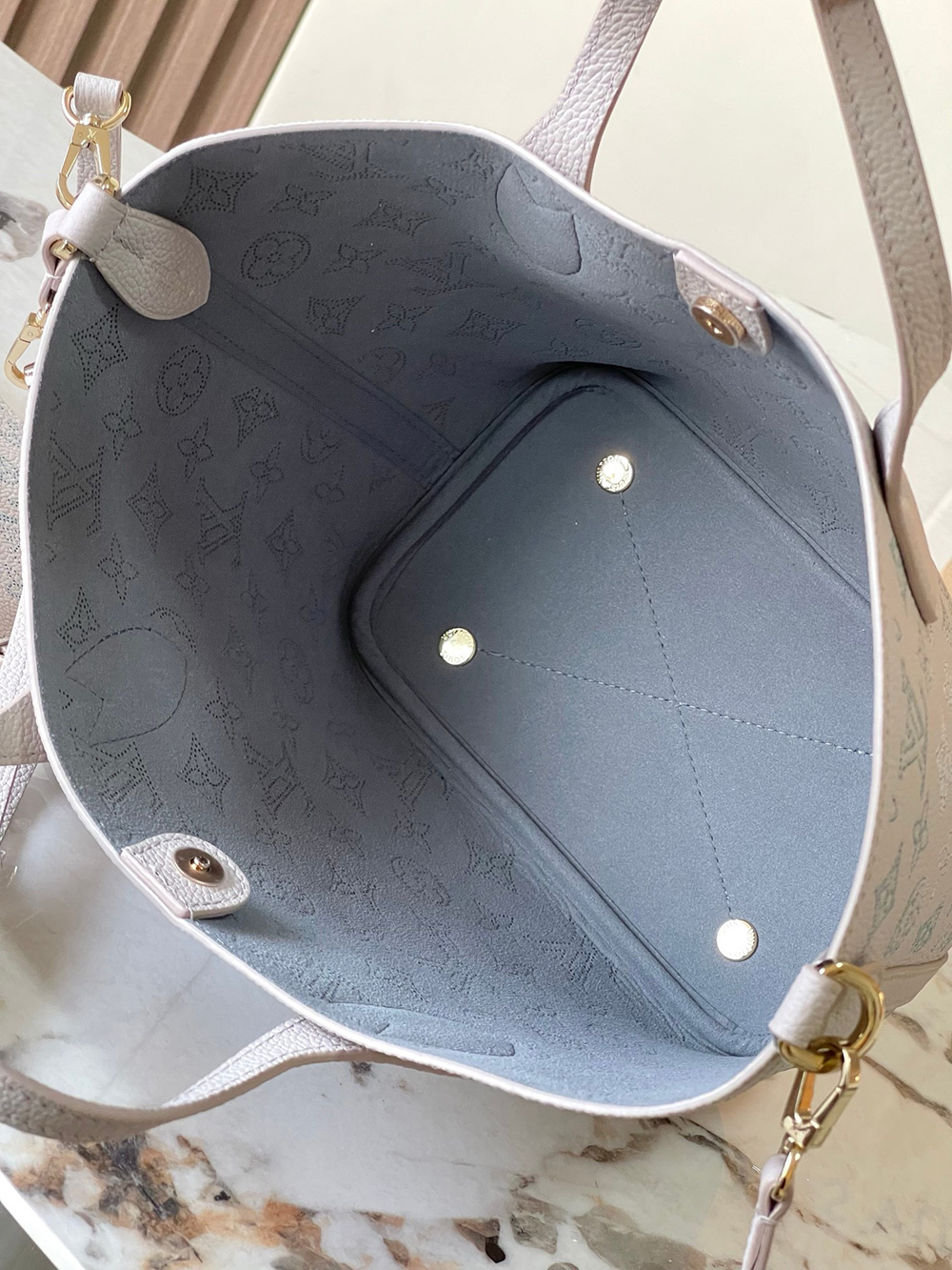 Louis Vuitton Blossom PM Bags M12088 22*14*16cm