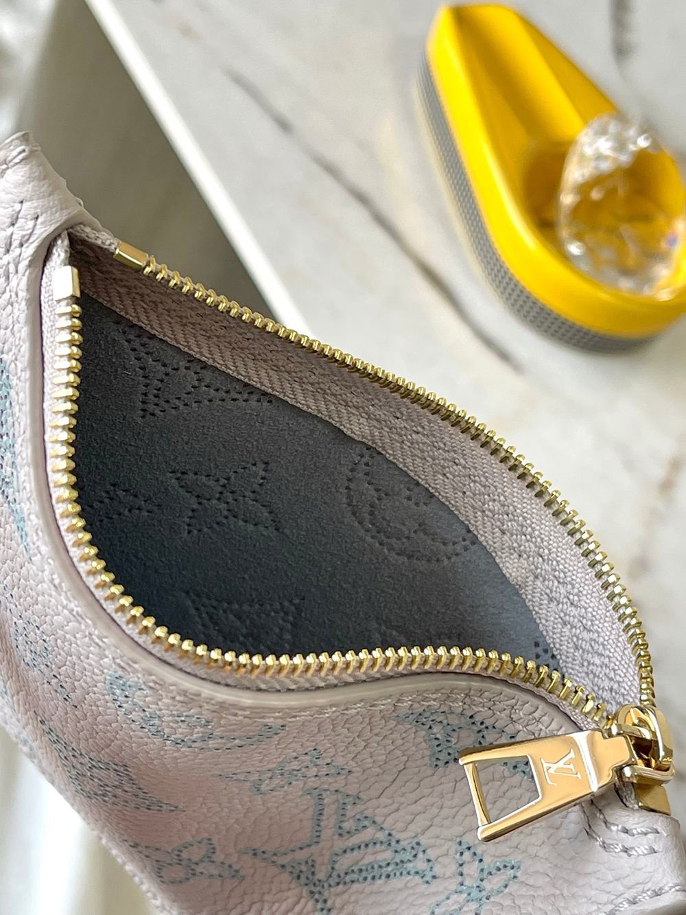 Louis Vuitton Blossom PM Bags M12088 22*14*16cm
