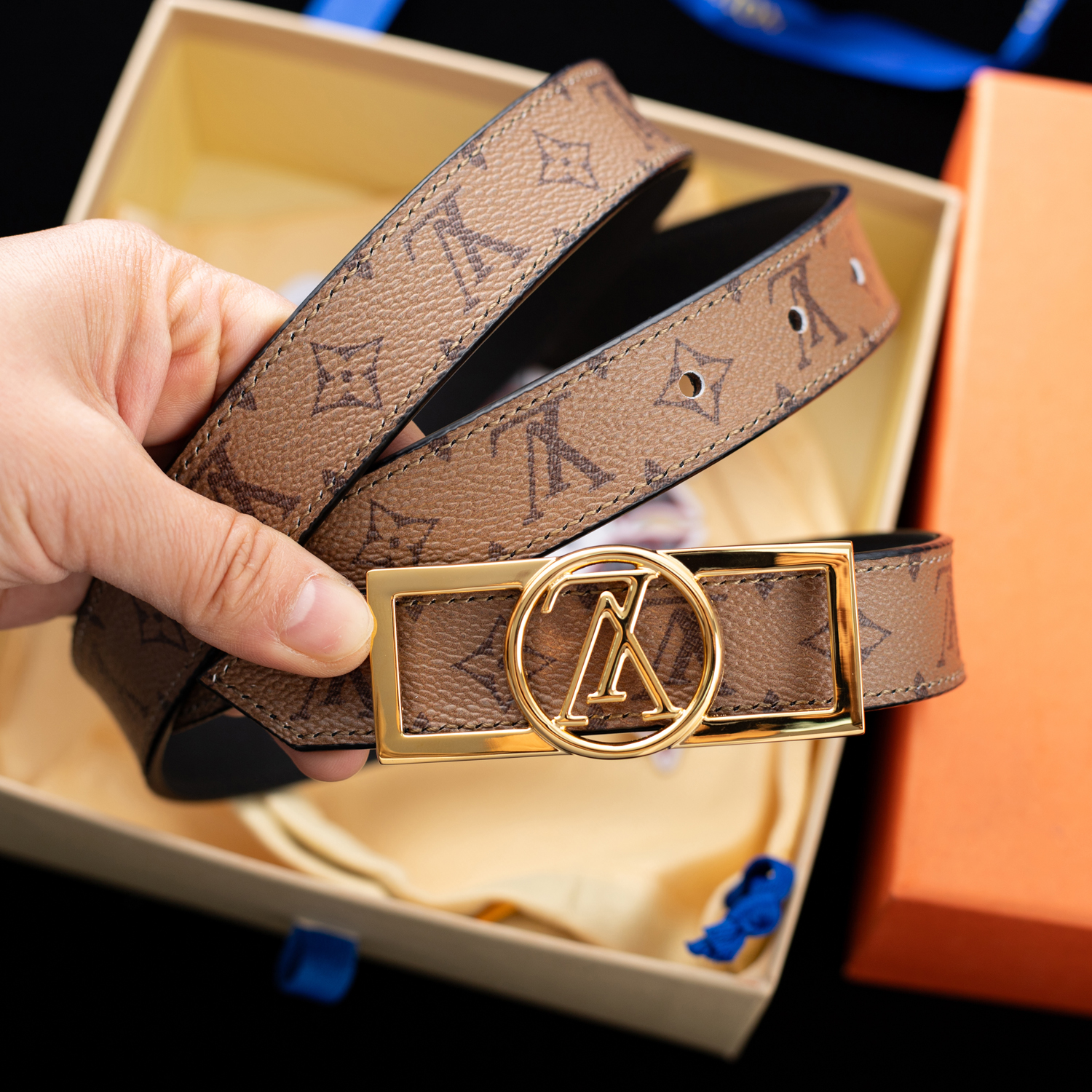 Louis Vuitton Dauphine 25mm Reversible Belts M0196V