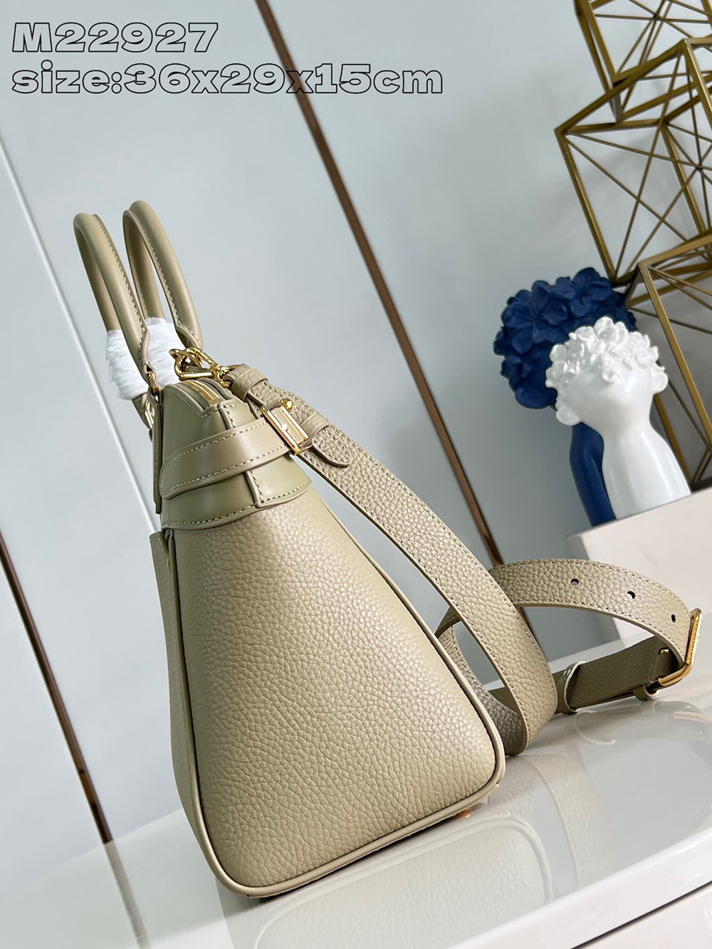 Louis Vuitton Bags M22927 36*29*15cm