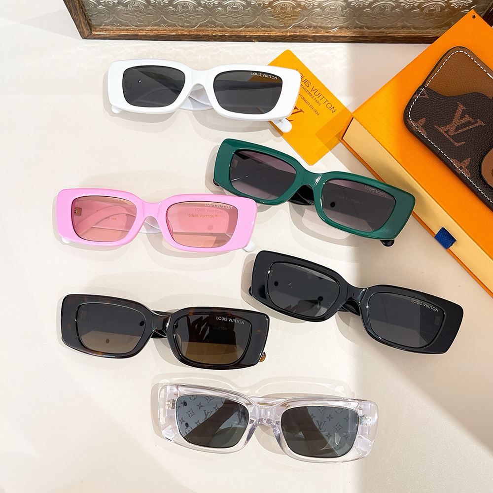 Louis Vuitton & TM Multigram Cat Eye Sunglasses Z2711W