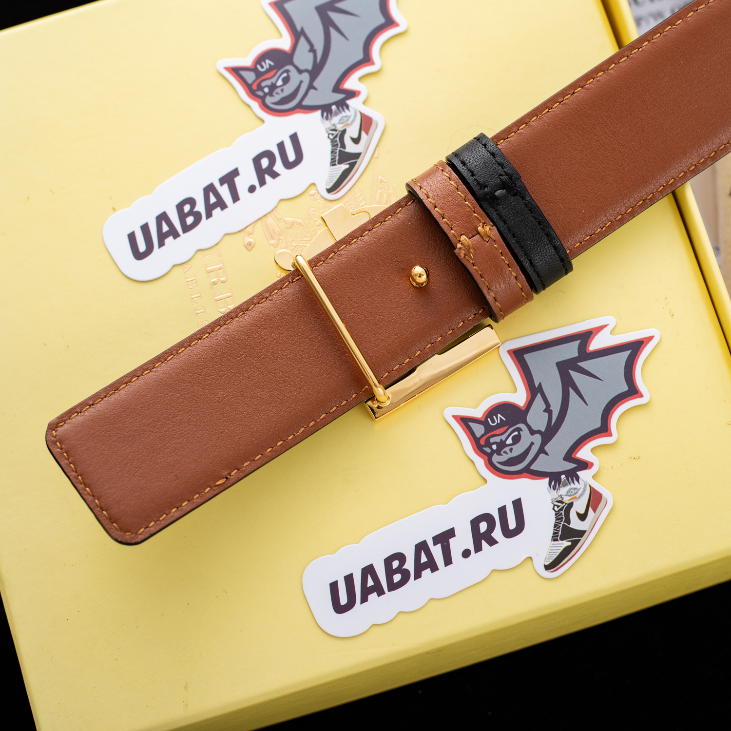 Burberry TB Logo Reversible belts 8071834 35mm