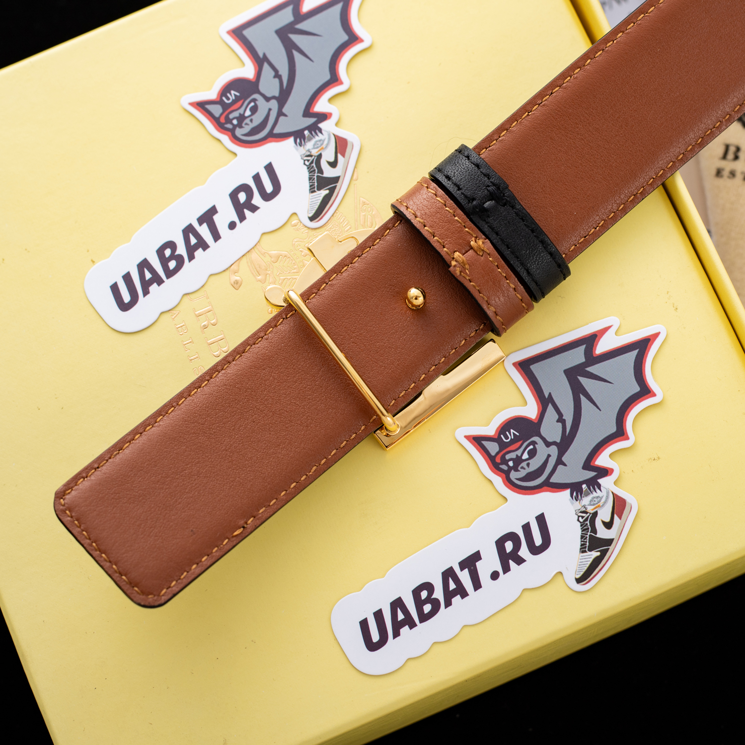 Burberry TB Logo Reversible belts 8071834 35mm