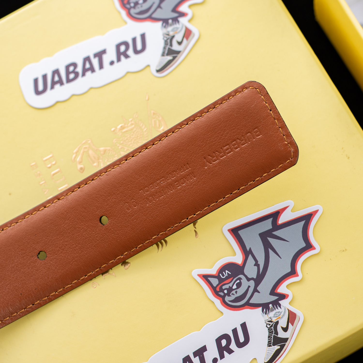 Burberry TB Logo Reversible belts 8071834 35mm