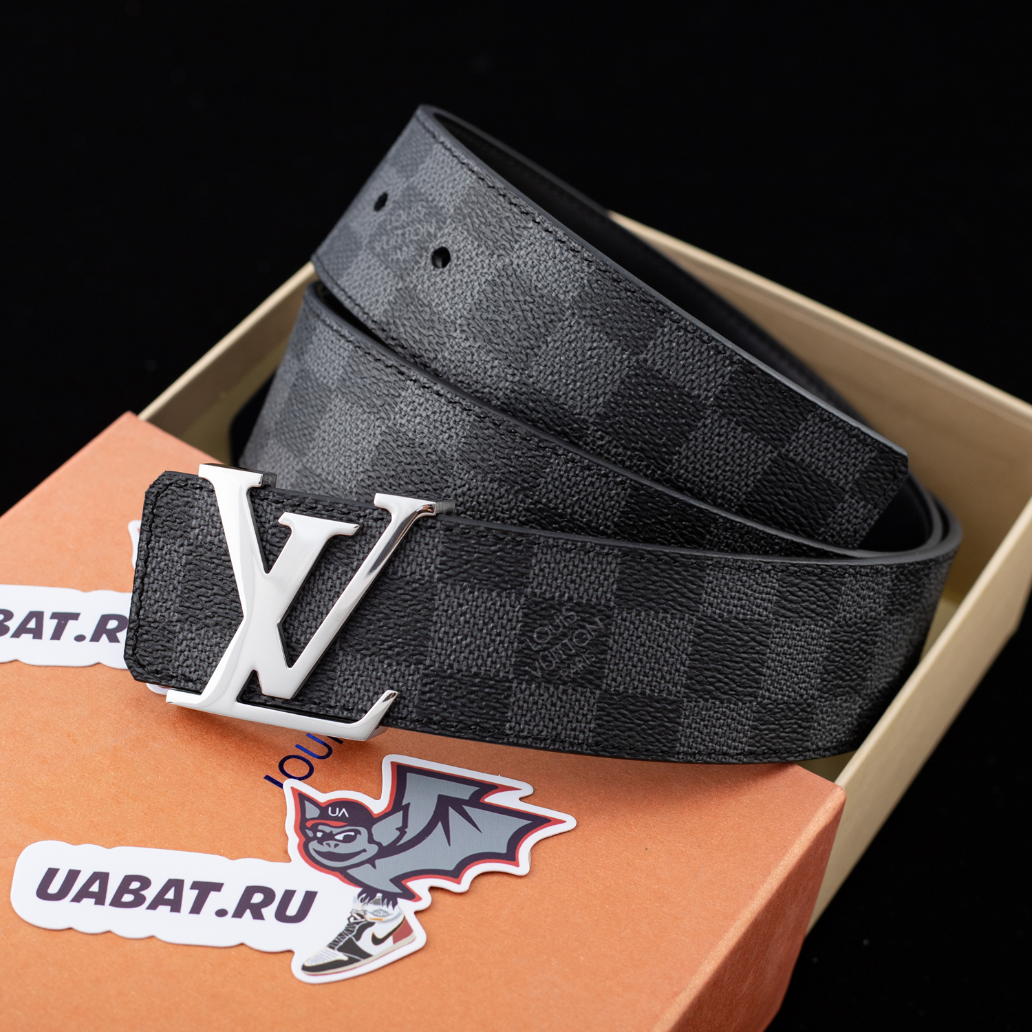 Louis Vuitton Initiales 40mm Reversible Belts M0107U