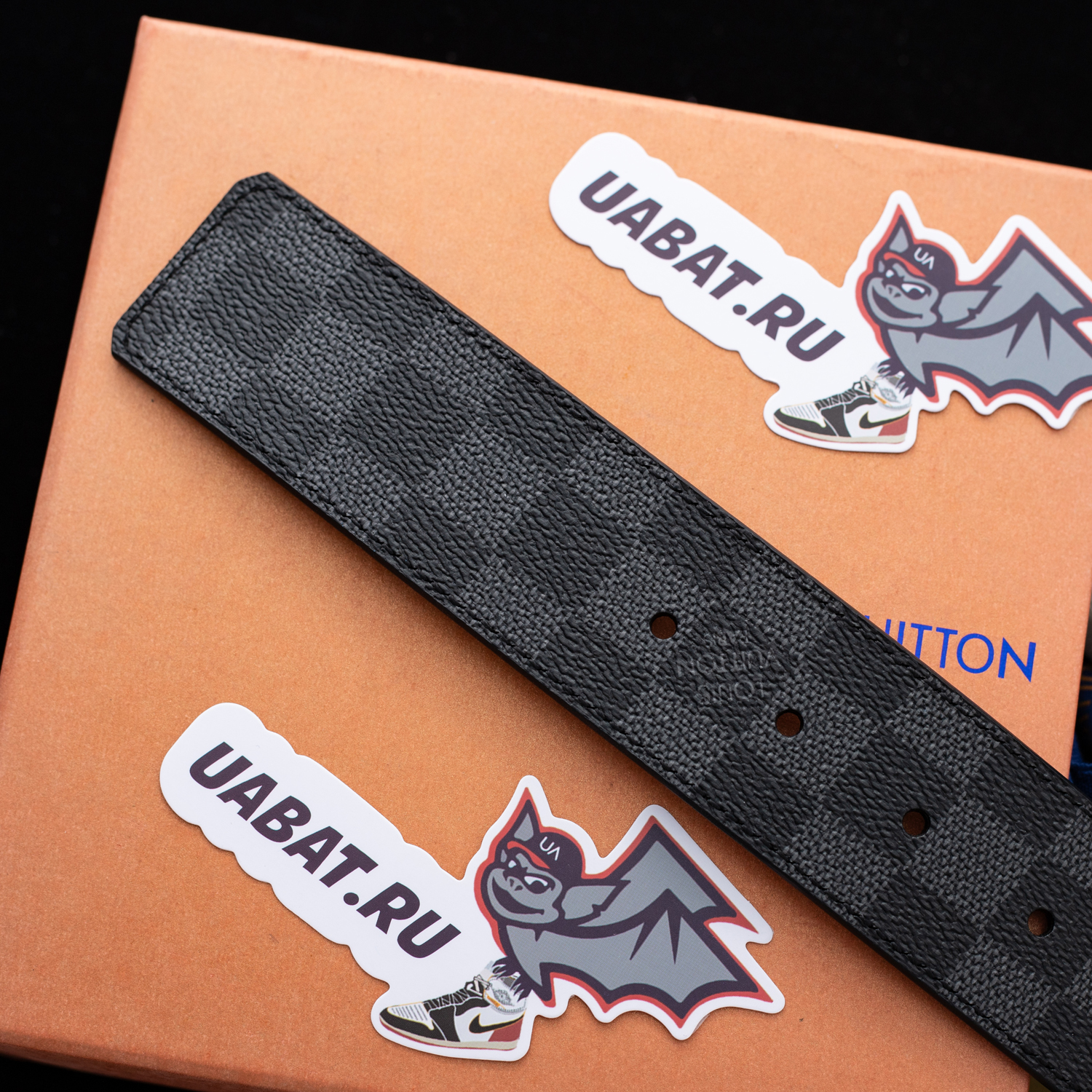 Louis Vuitton Initiales 40mm Reversible Belts M0107U