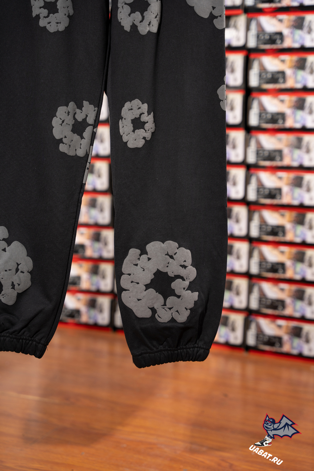 Denim Tears Cotton Wreath Sweatpants Black Monochrome