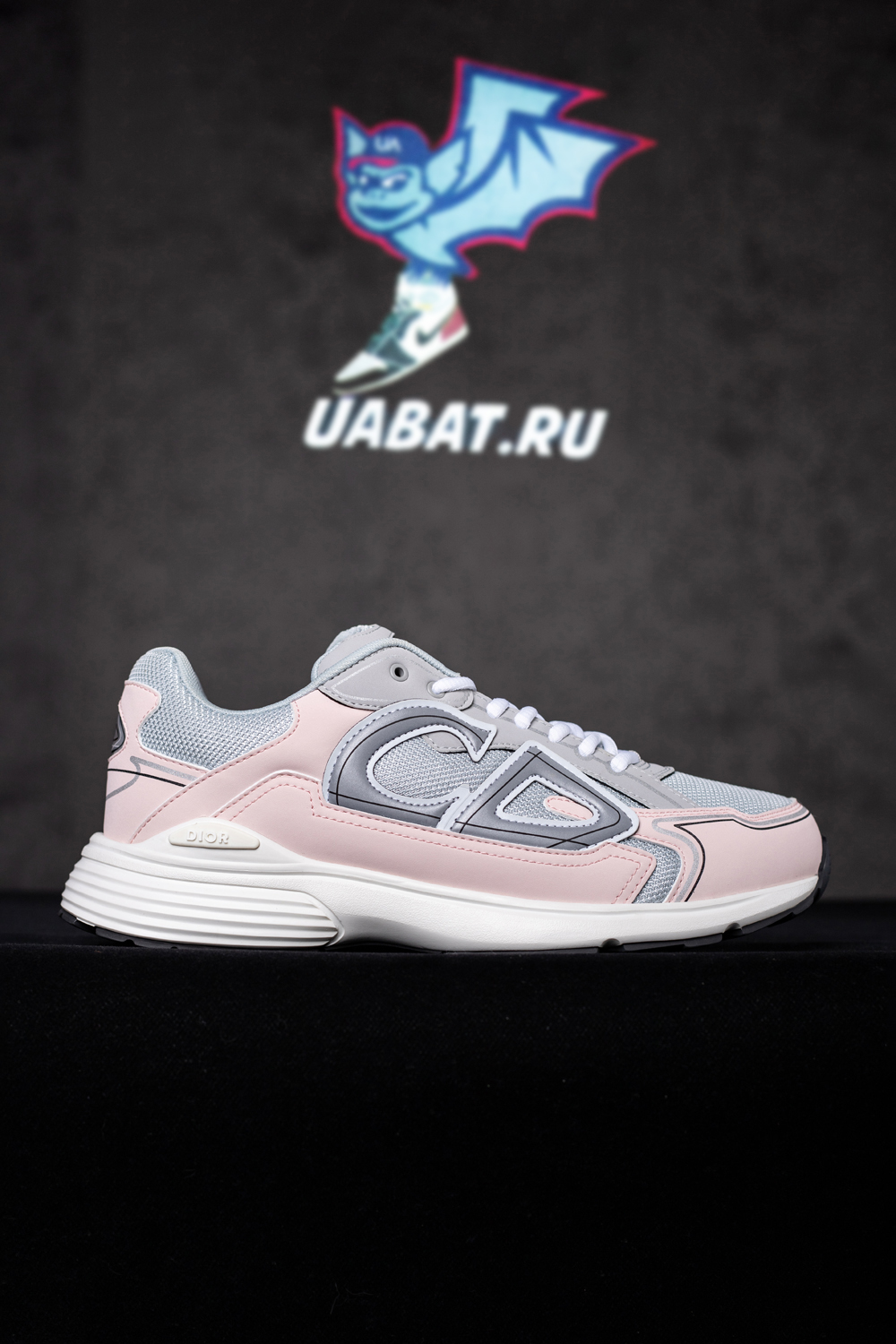 Dior B30 'Grey Light Pink'