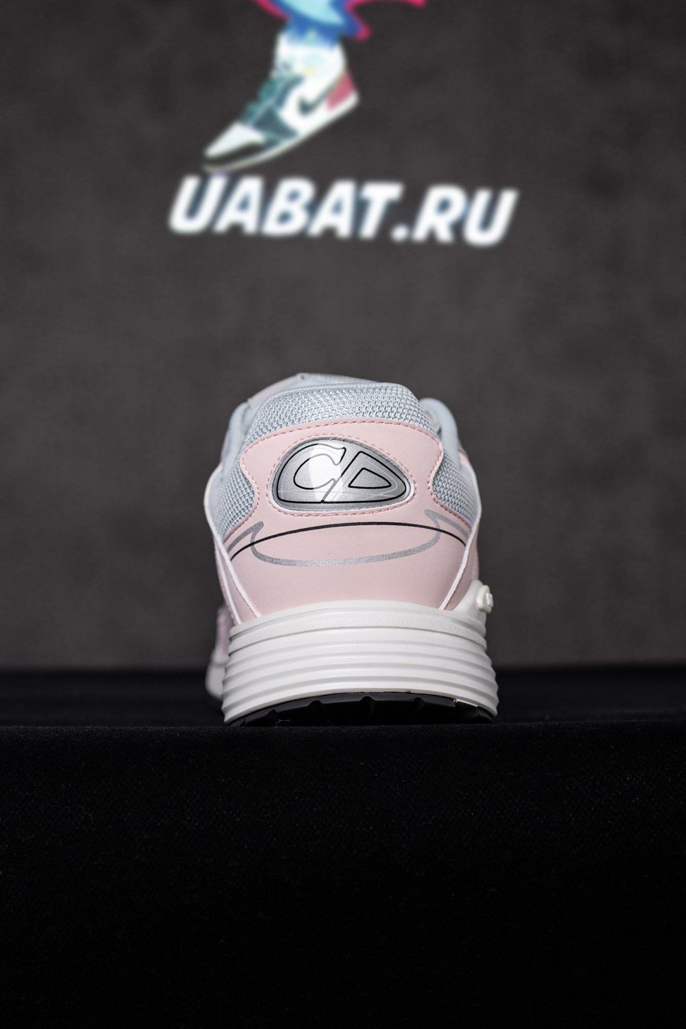 Dior B30 'Grey Light Pink'