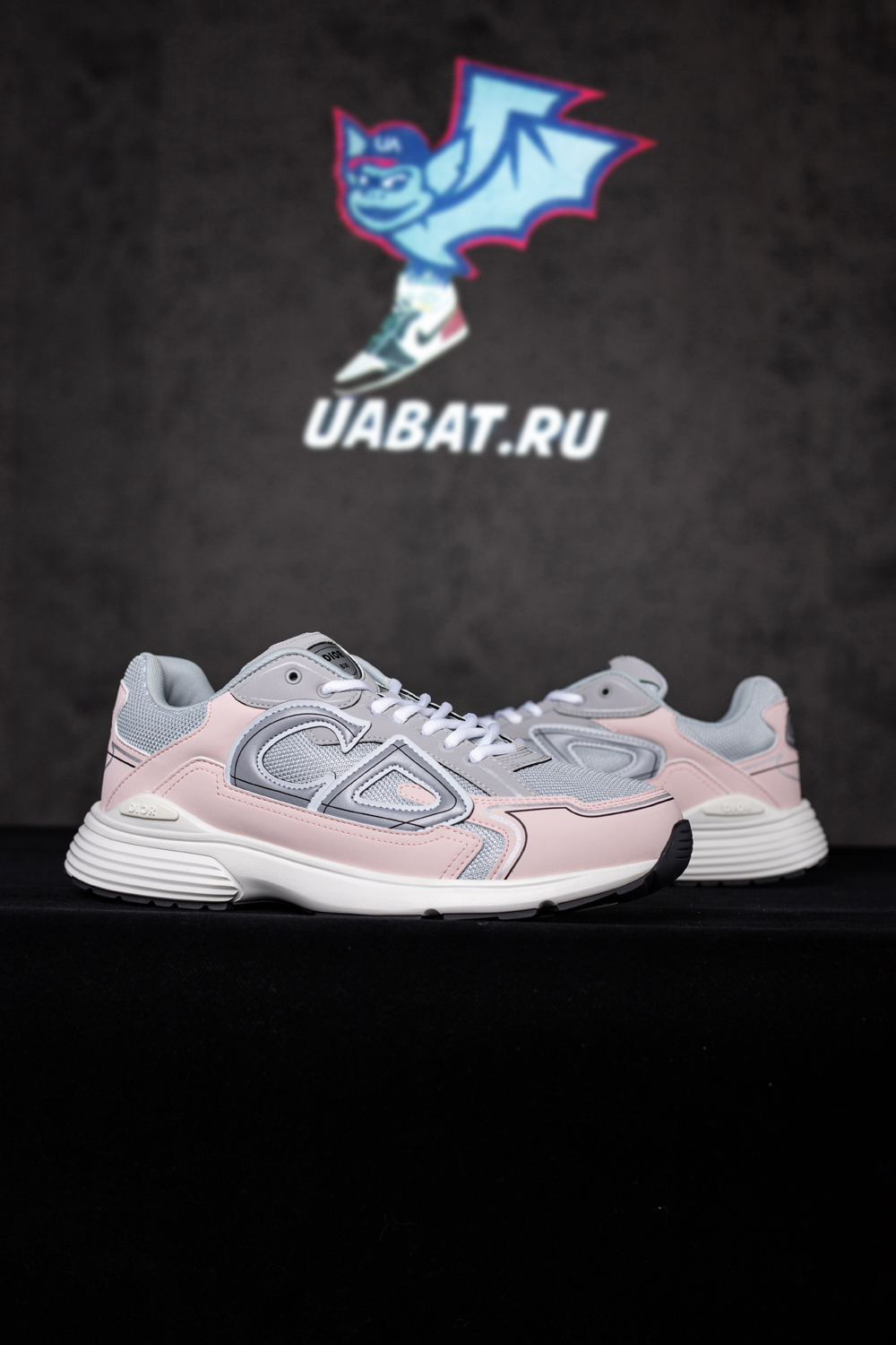 Dior B30 'Grey Light Pink'