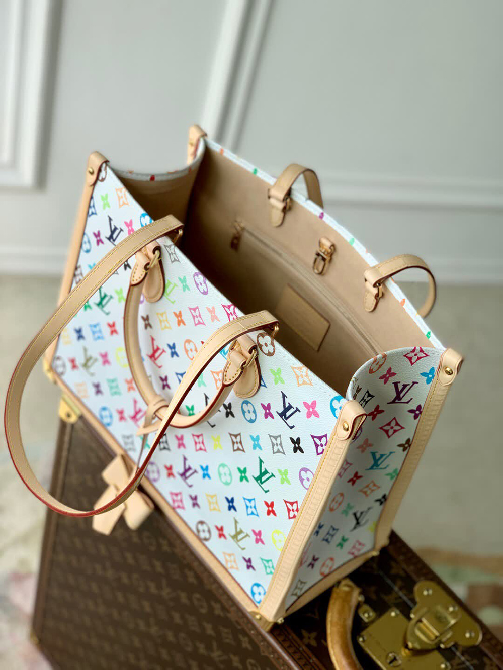Louis Vuitton & TM OnTheGo MM Bags M13079 27*14*35cm