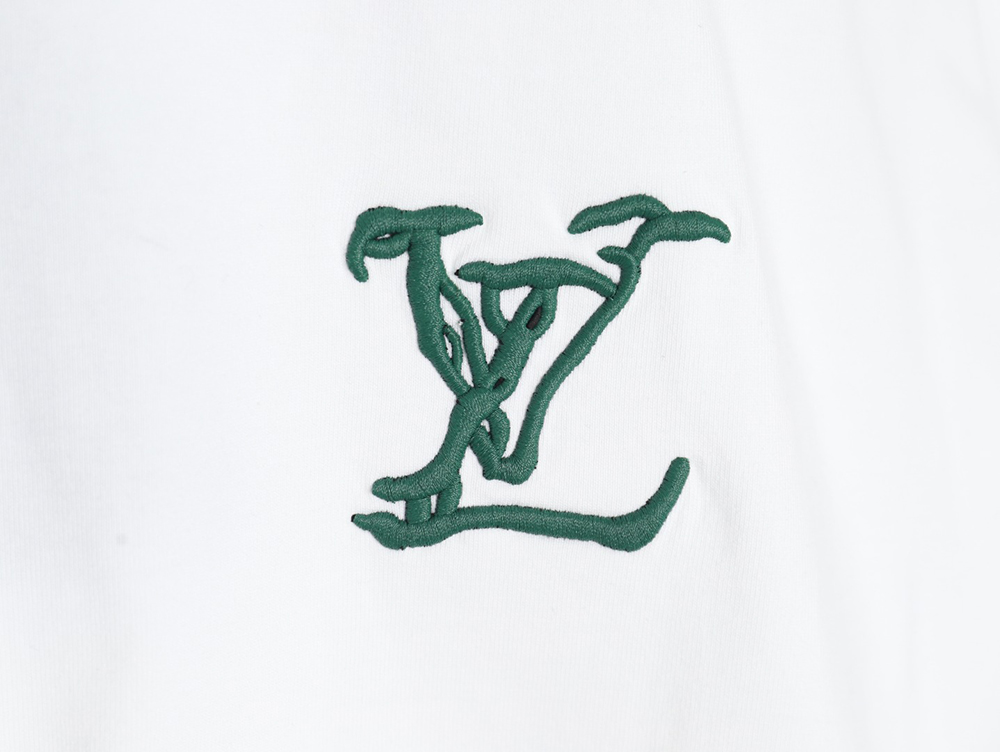Louis Vuitton embroidered logo badge short-sleeved T-shirt