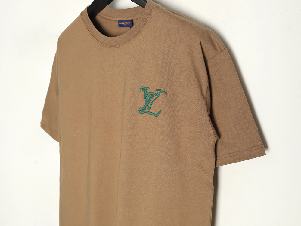 Louis Vuitton embroidered logo badge short-sleeved T-shirt TSK1