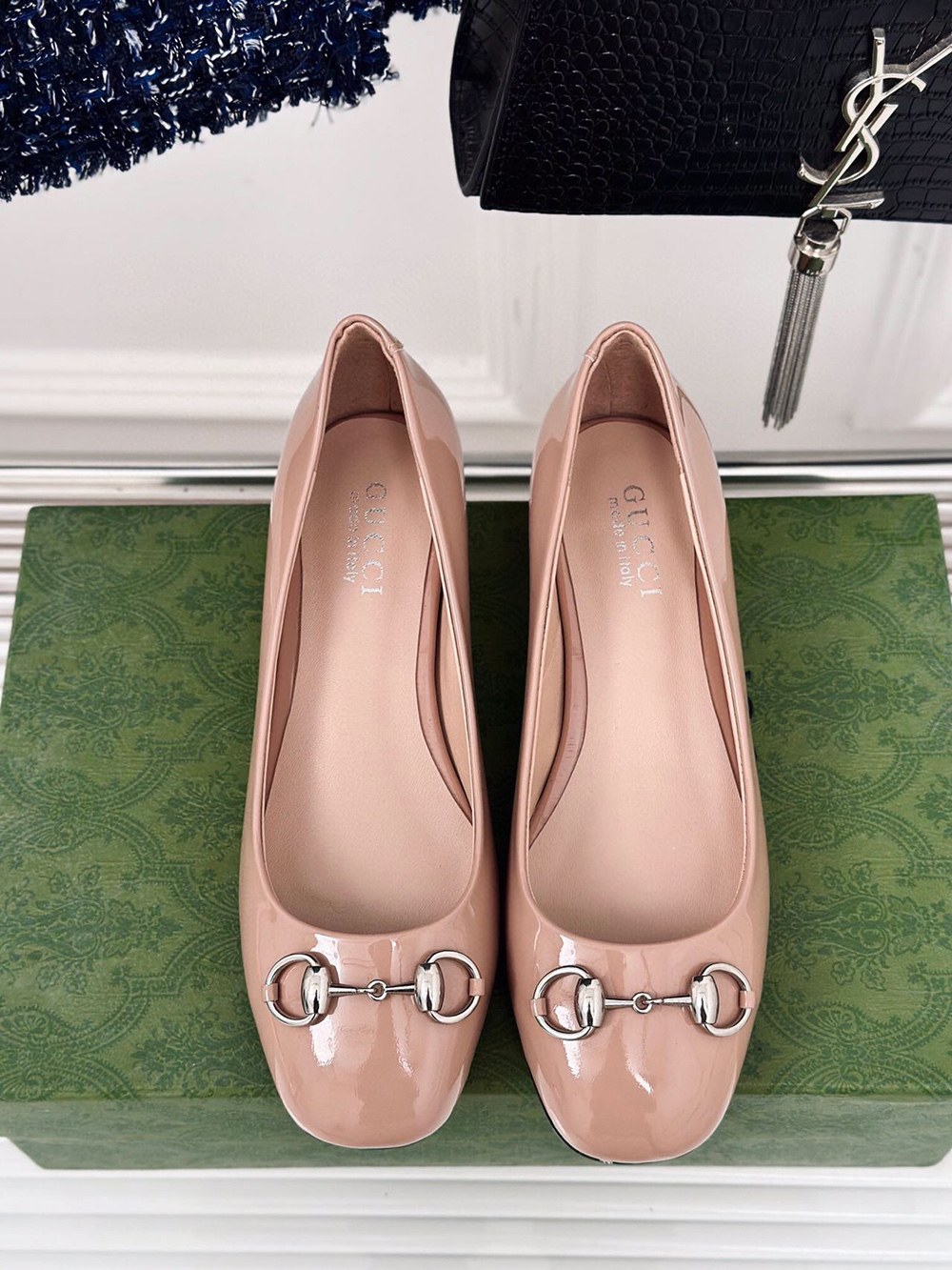 Gucci Horsebit black patent leather low heels