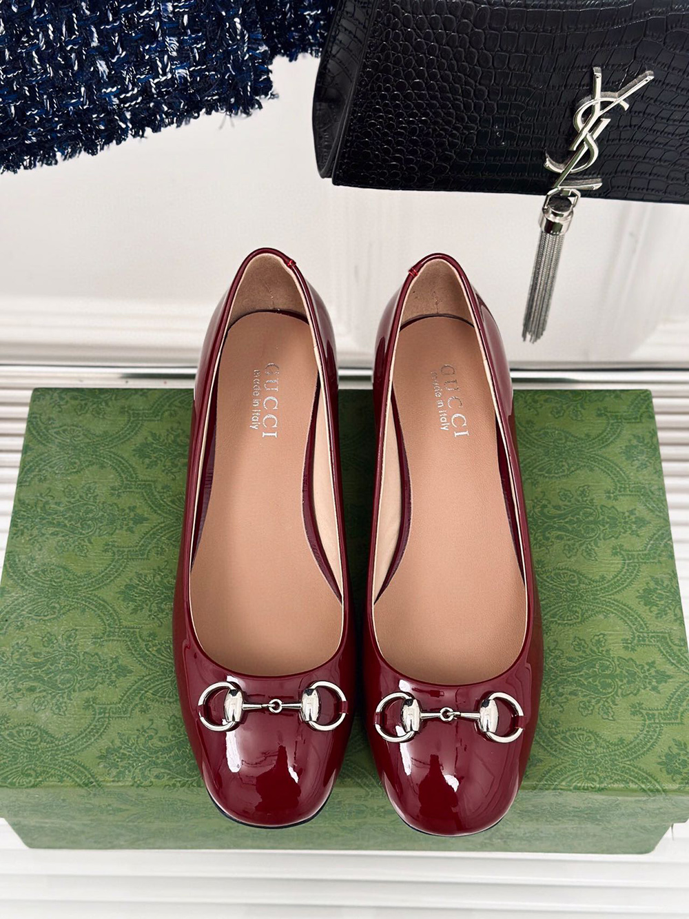 Gucci Horsebit black patent leather low heels