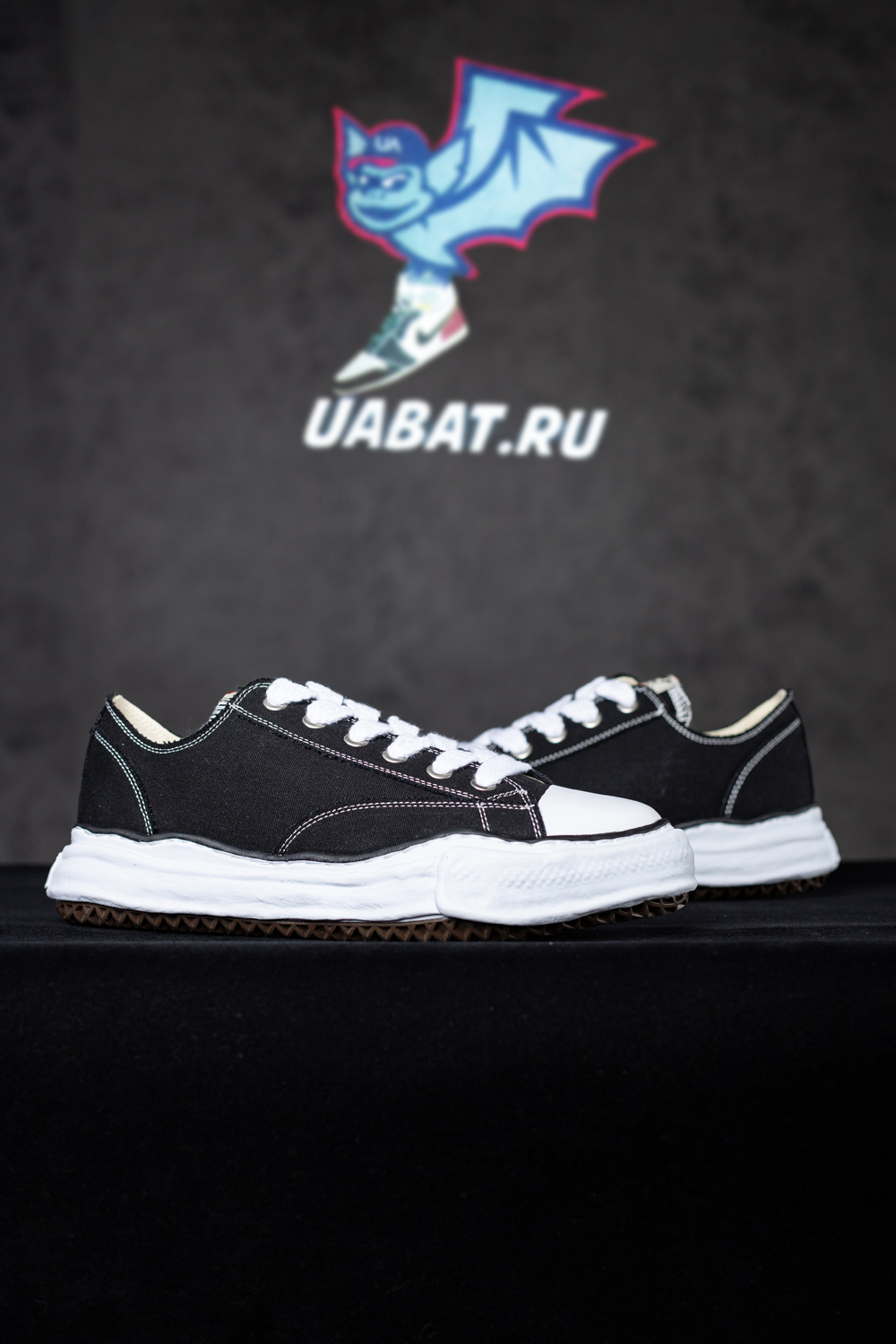 MAISON MIHARA YASUHIRO Peterson Original Canvas Low-Top Sneakers Black