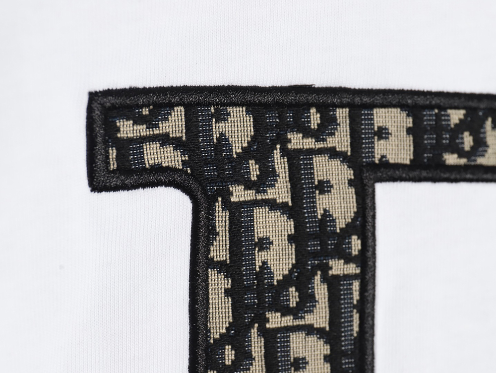 Dior presbyopia appliqué letter short sleeves