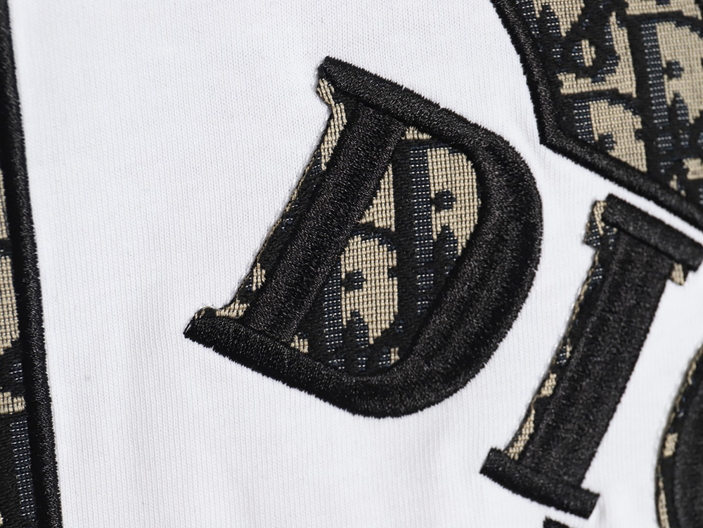 Dior presbyopia appliqué letter short sleeves