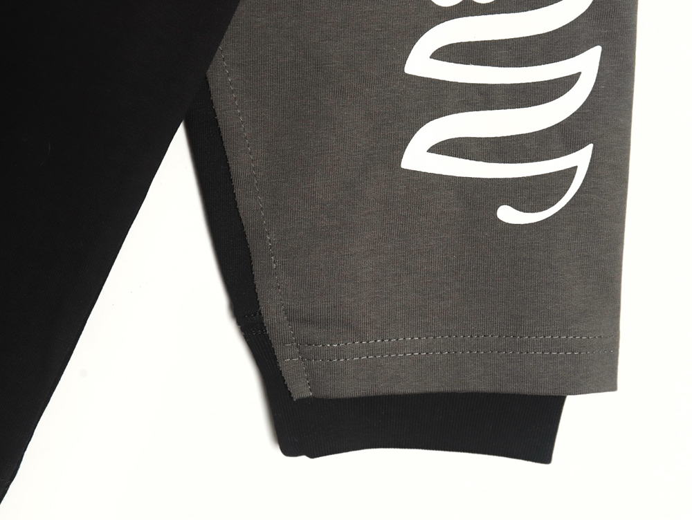 We11 Done Logo Printed Stitching Contrast Color Long Sleeve T-shirt TSK1