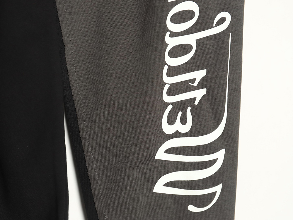 We11 Done Logo Printed Stitching Contrast Color Long Sleeve T-shirt TSK1