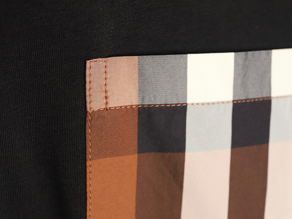 Burberry Classic Check Pocket Short Sleeve T-Shirt TSK1