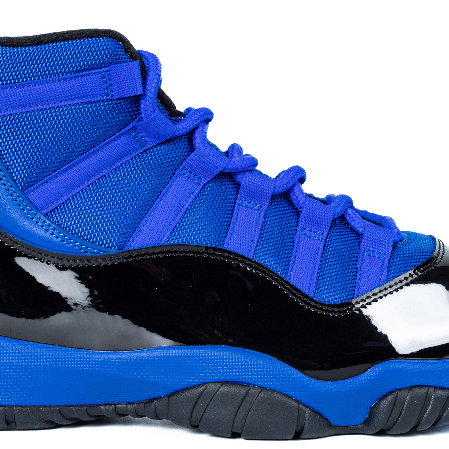 Air Jordan 11 Retro “Royal Blue Black”