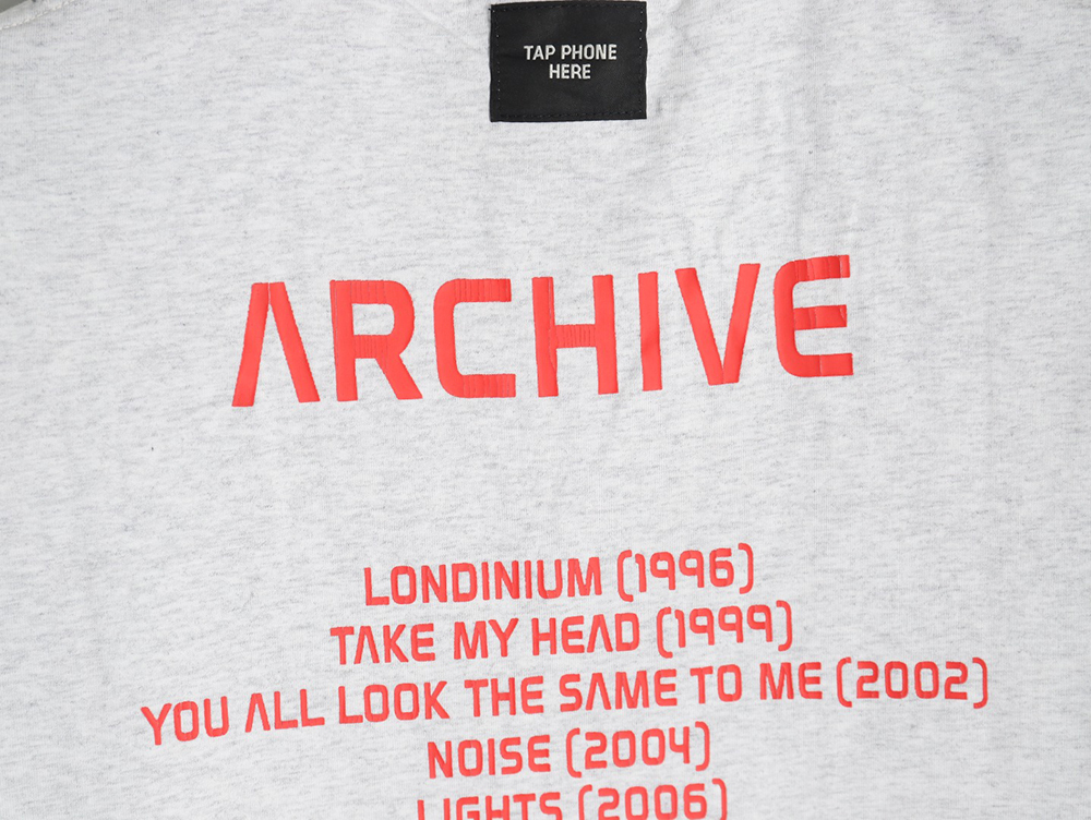 Balenciaga cracked arrow print short sleeves