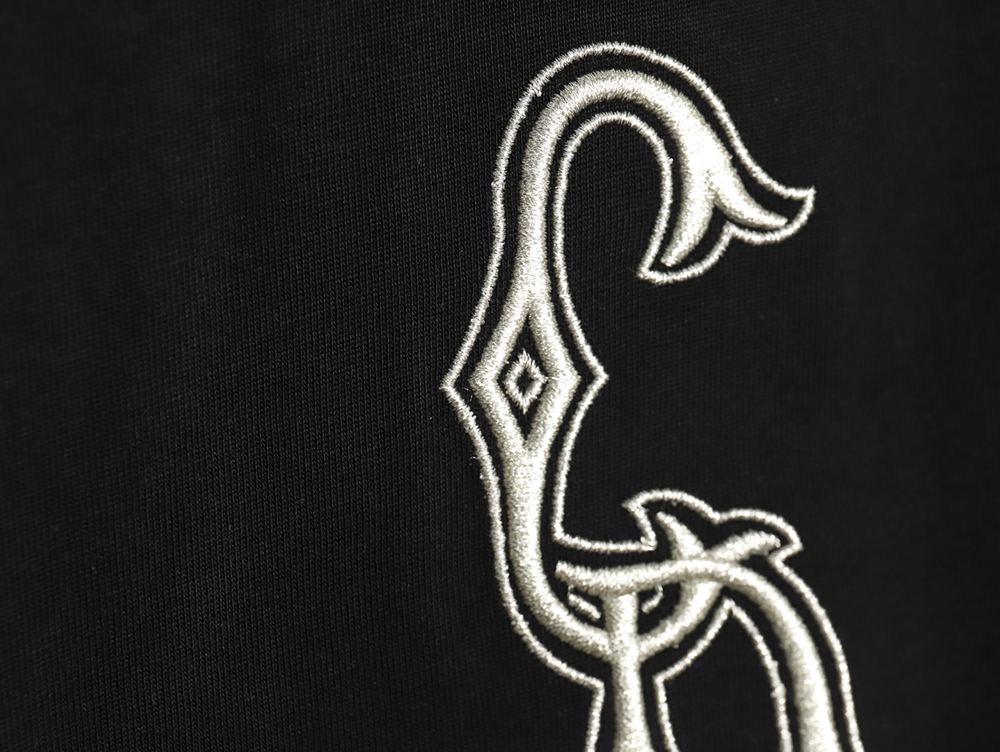 Dior gold thread embroidered CD short sleeve TSK1