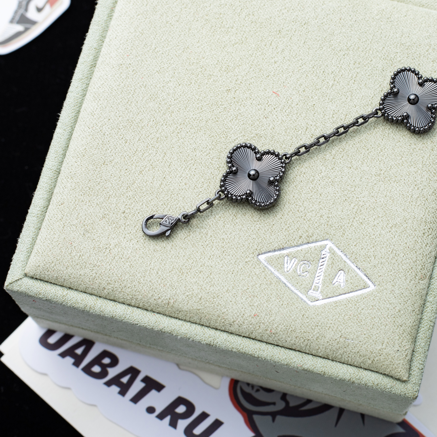 Van Cleef & Arpels bracelet  AU750