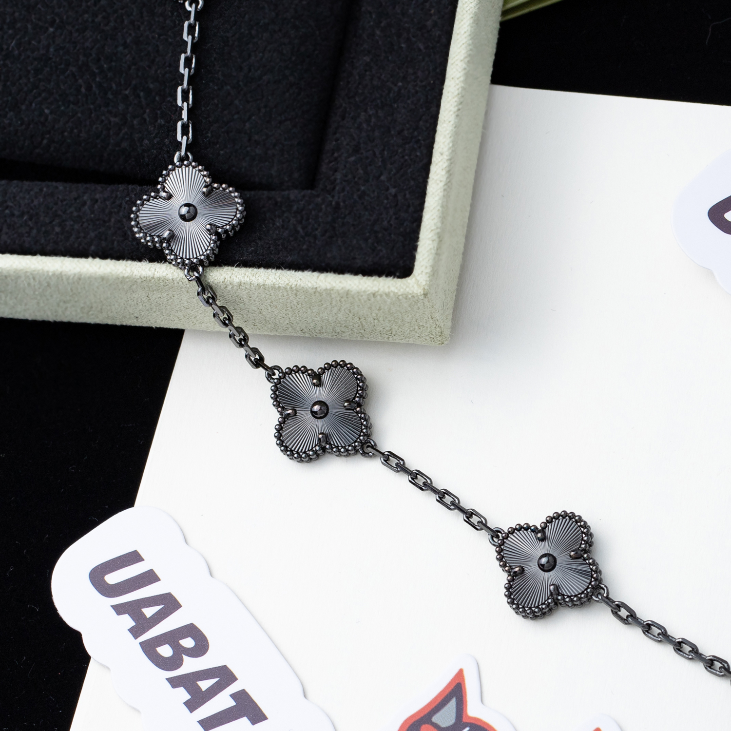 Van Cleef & Arpels bracelet  AU750