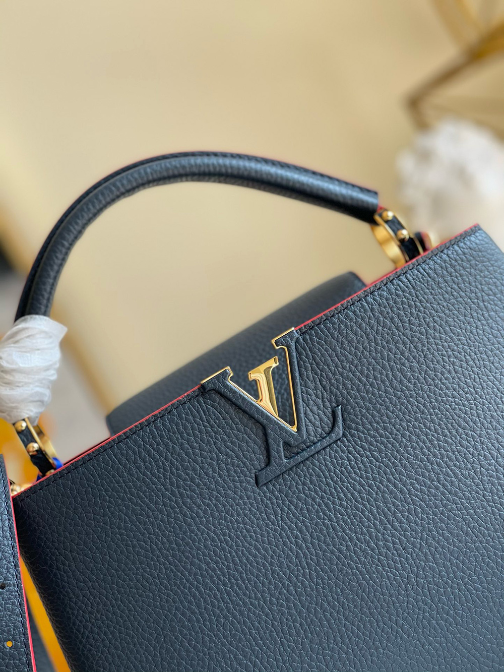 Louis Vuitton Capucines MM Bags M43934 31*21*11cm