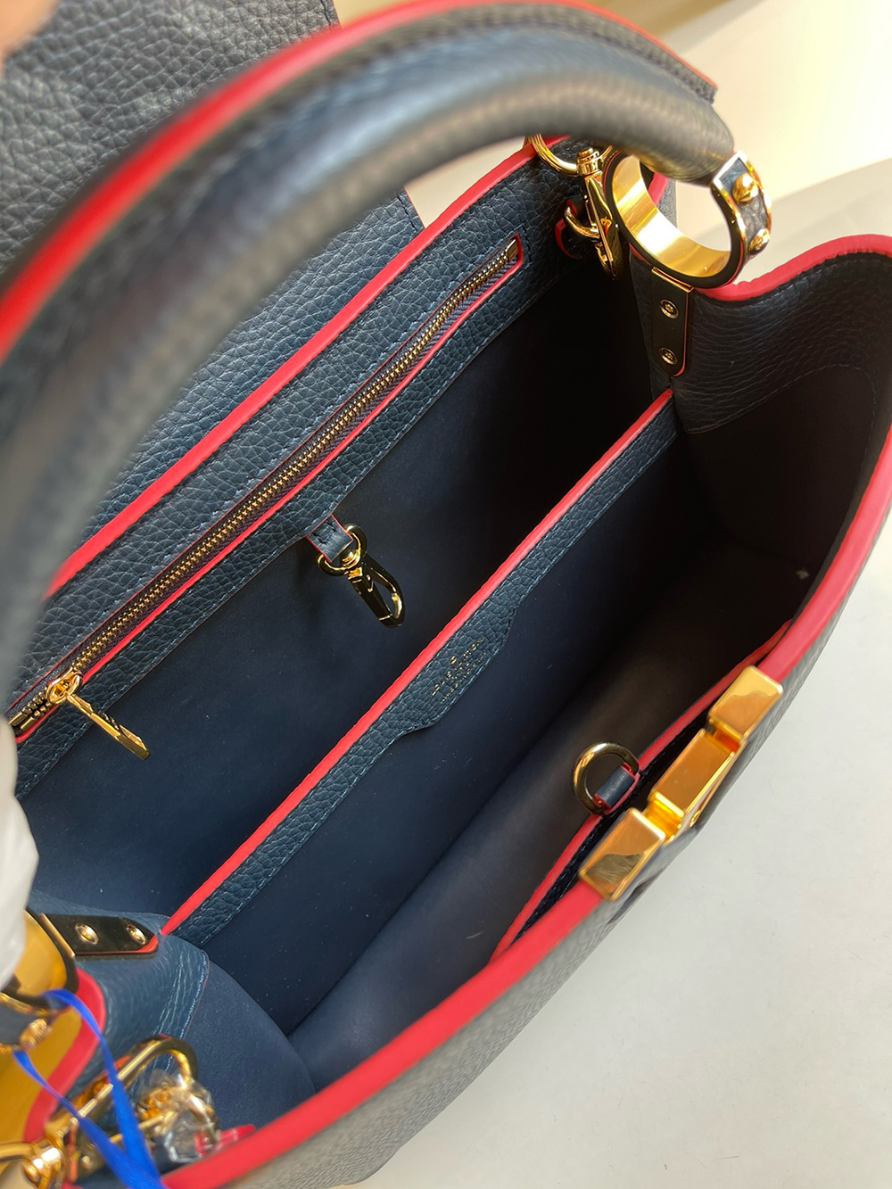 Louis Vuitton Capucines MM Bags M43934 31*21*11cm