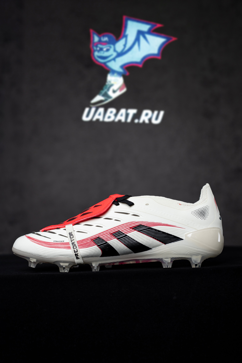 Adidas Predator 25 fully knitted lace-up FG football shoes