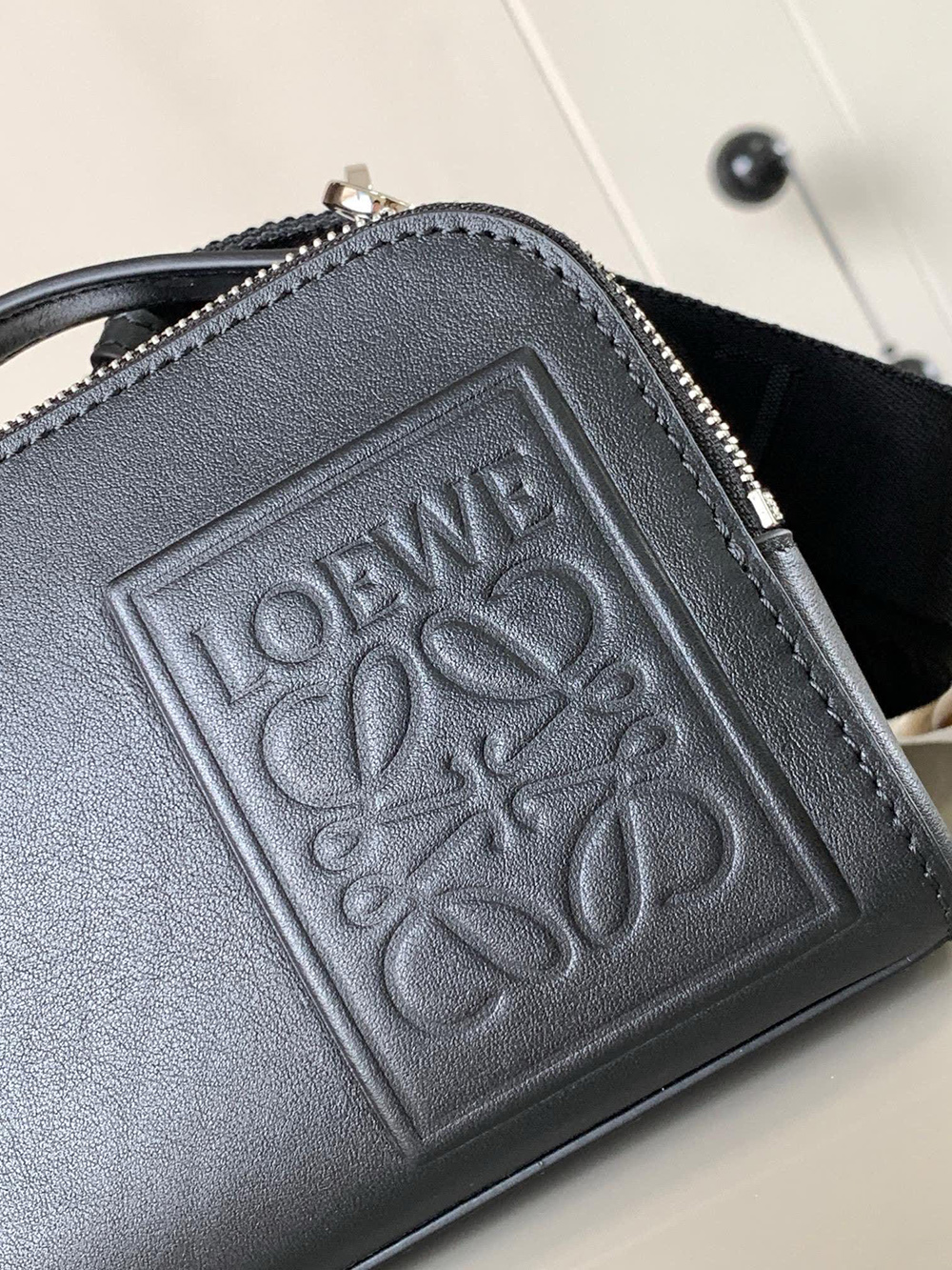 Loewe Mini crossbody camera bags 9111 18*13*8.5cm