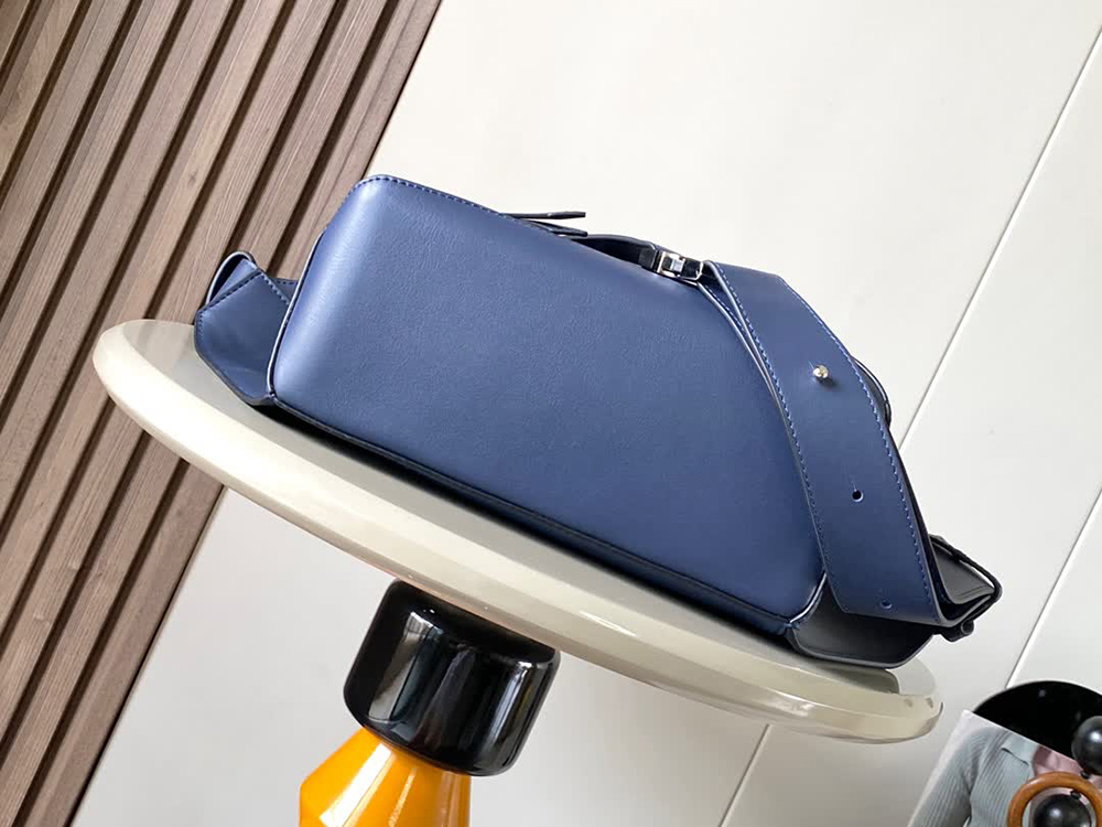 Loewe Small Puzzle bumbags 9114 24*16*10.5cm