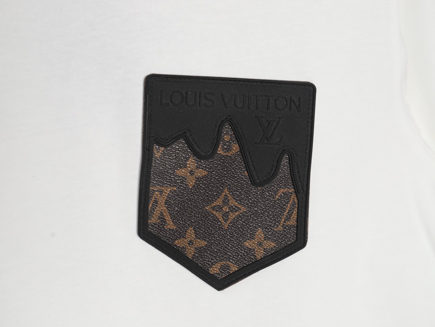Louis Vuitton Embroidered Logo Short Sleeve T-Shirt