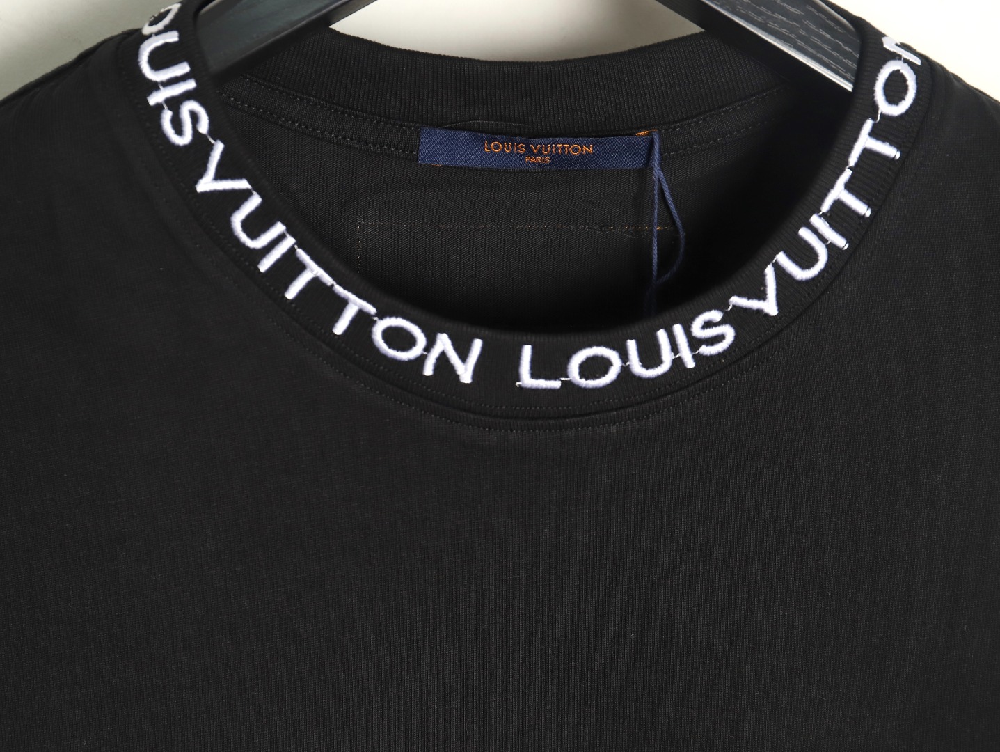 Louis Vuitton Embroidered Logo Short Sleeve T-Shirt TSK1