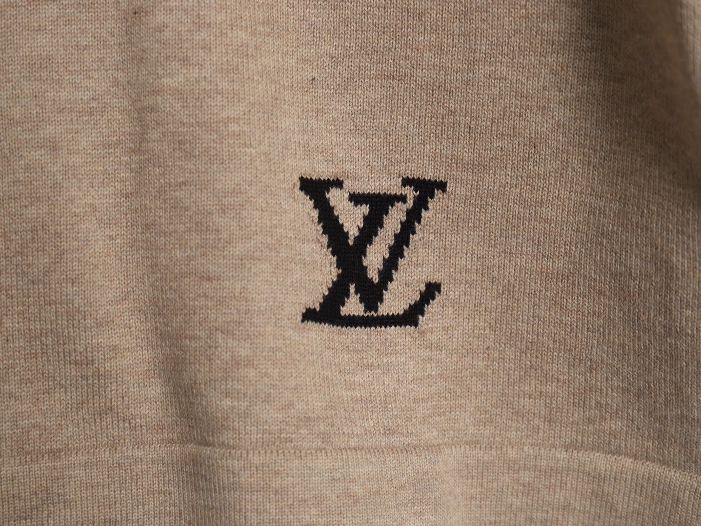 Louis Vuitton lettering pattern short sleeve
