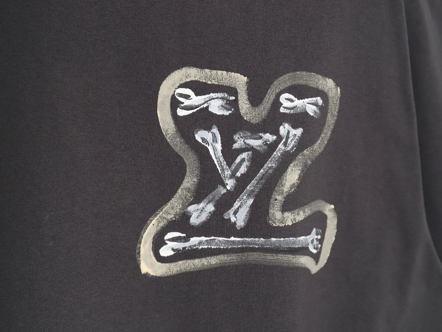 Louis Vuitton washed damaged hand-painted round neck short-sleeved T-shirt