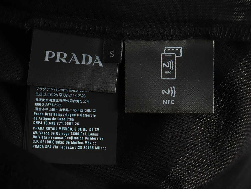 Prada small embroidered logo red edge short-sleeved polo shirt TSK1