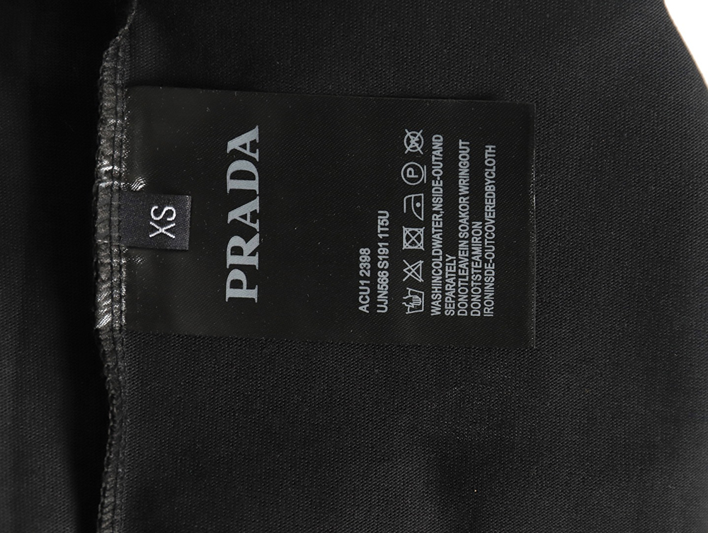 Prada Overlapping Logo Lettering Embroidered Short Sleeve T-Shirt TSK1