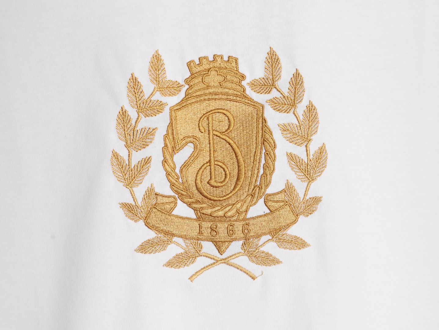 Burberry Gold Leaf Logo Short Sleeve T-Shirt