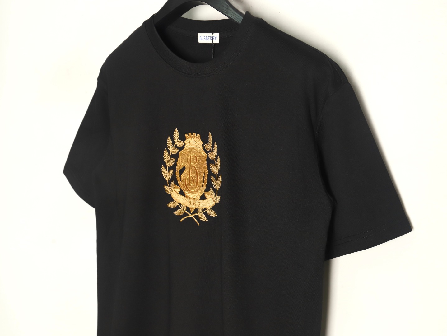Burberry Gold Leaf Logo Short Sleeve T-Shirt TSK1