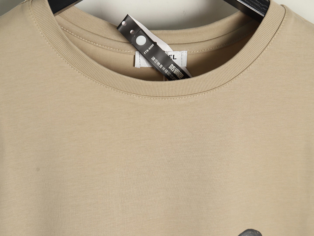Chanel hand-painted graffiti letters short sleeve