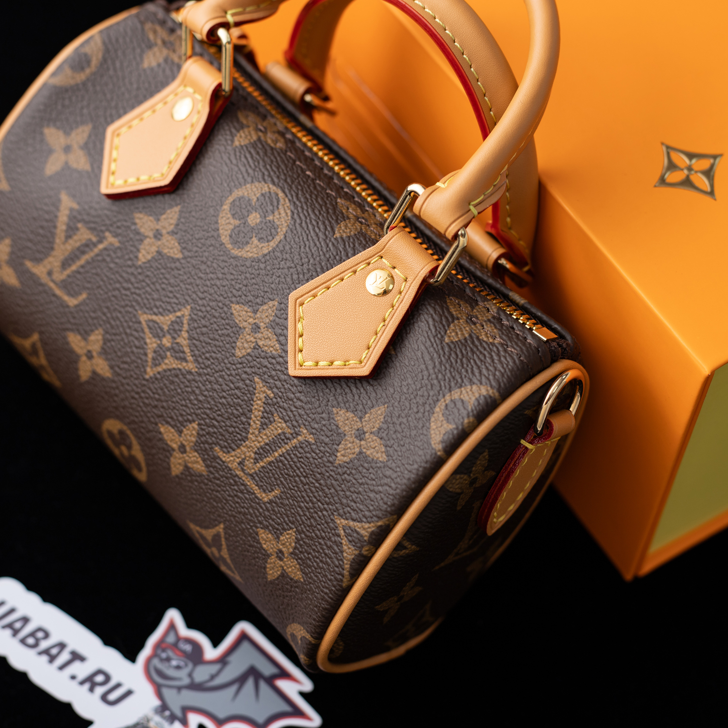 Louis Vuitton Nano Speedy Bags M81085 16*10*7.6cm