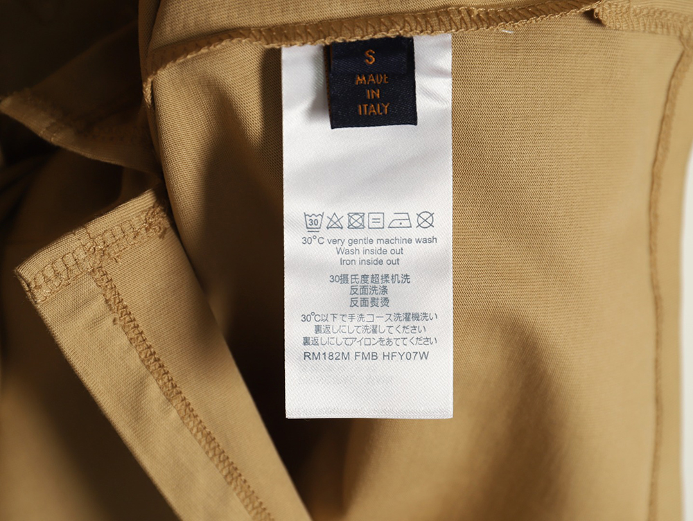 Louis Vuitton dark pattern presbyopic pocket short sleeves