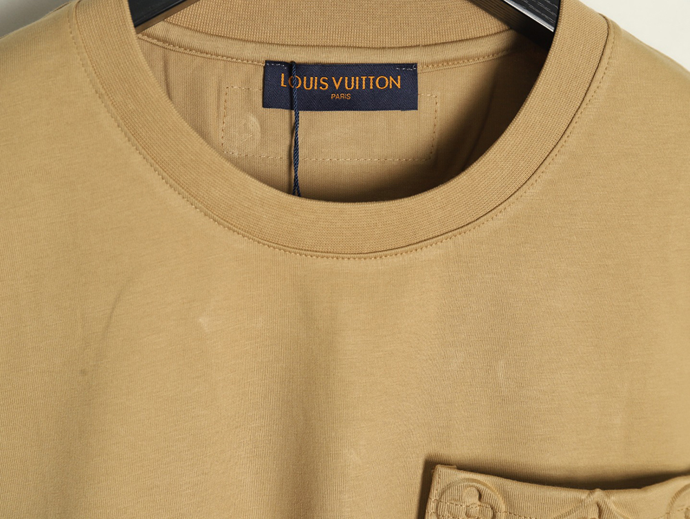 Louis Vuitton dark pattern presbyopic pocket short sleeves