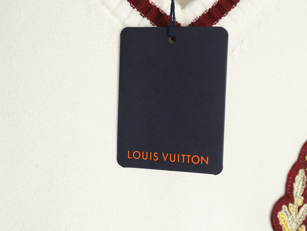 Louis Vuitton badge contrast lettering embroidered knitted vest